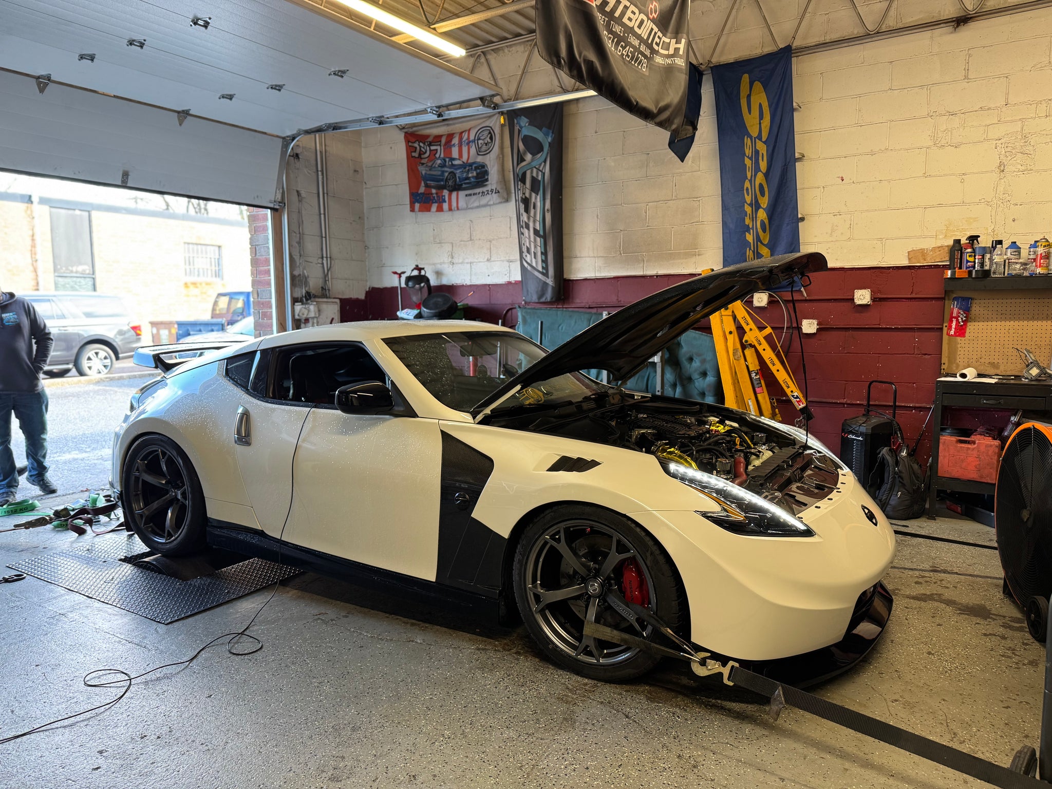 Unknown Performance Midmount Twin Turbo Kit - 6MT 370Z/G37