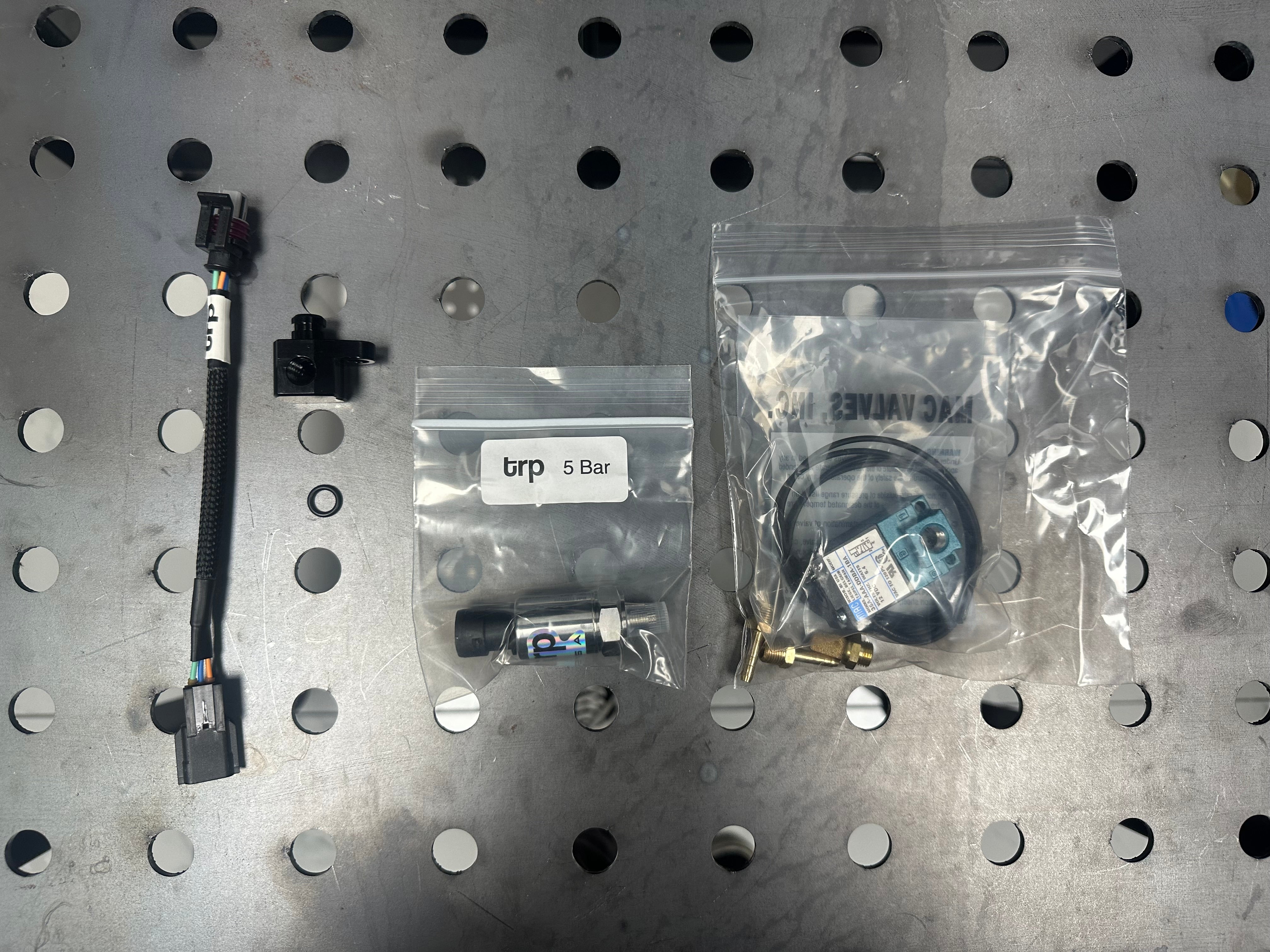 ECUTEK 5 BAR Boost Management & Control Kit - 2009+ Nissan 370Z, Infiniti G37, 3.7L Q50